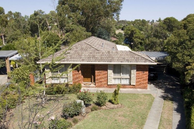 4 bedrooms House in 3 Louisa Court STRATHDALE VIC, 3550