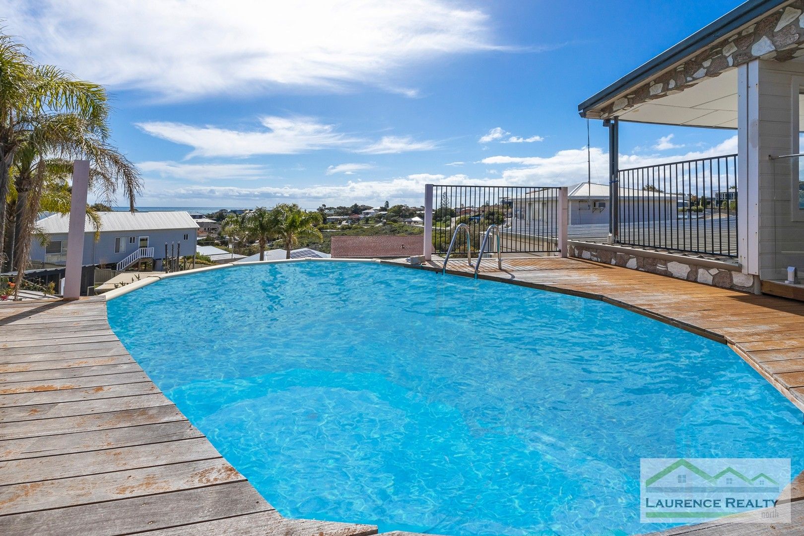 4 bedrooms House in 62 Mindarie Drive QUINNS ROCKS WA, 6030