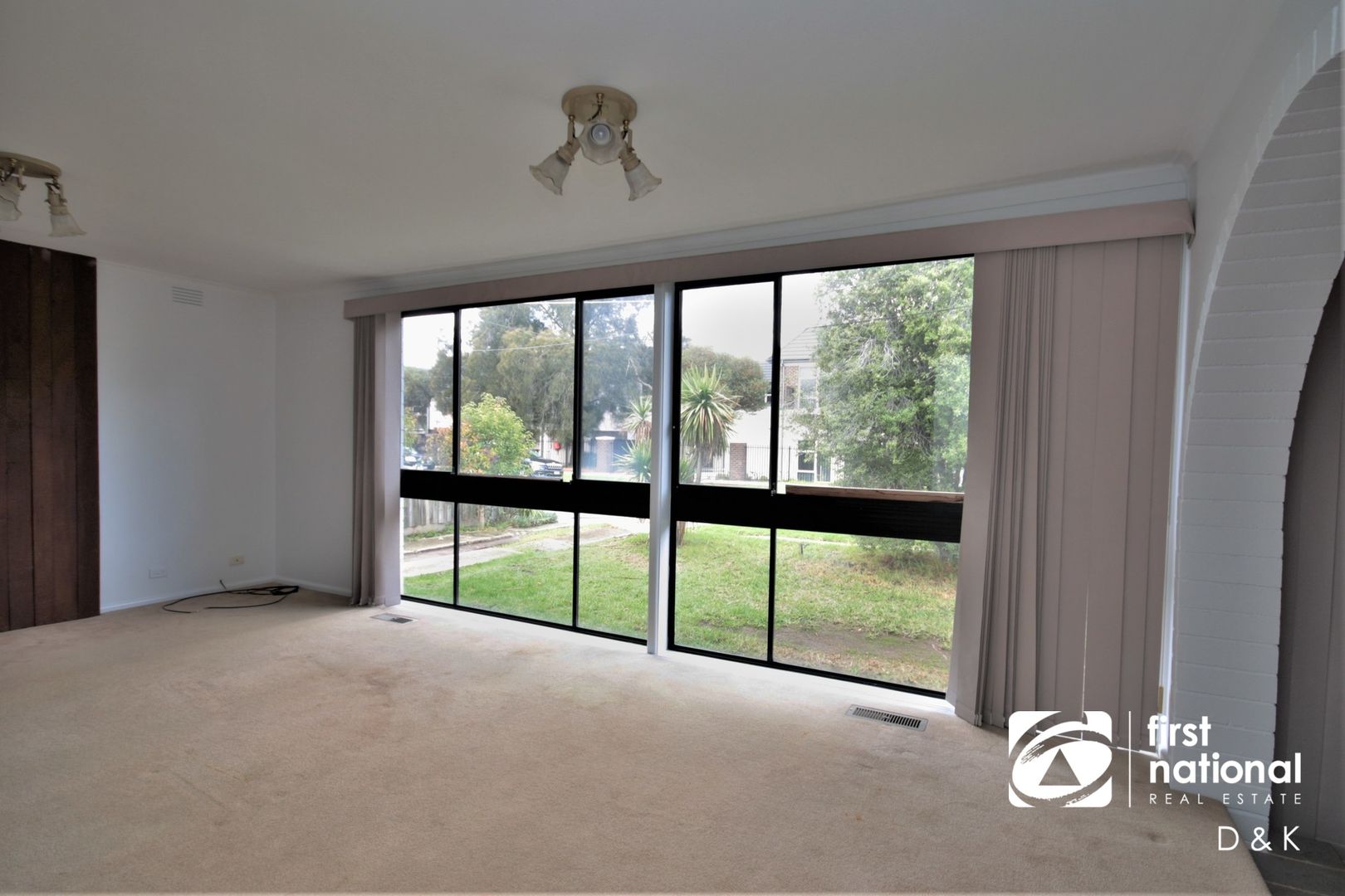 20 Glamis Drive, Avondale Heights VIC 3034, Image 2