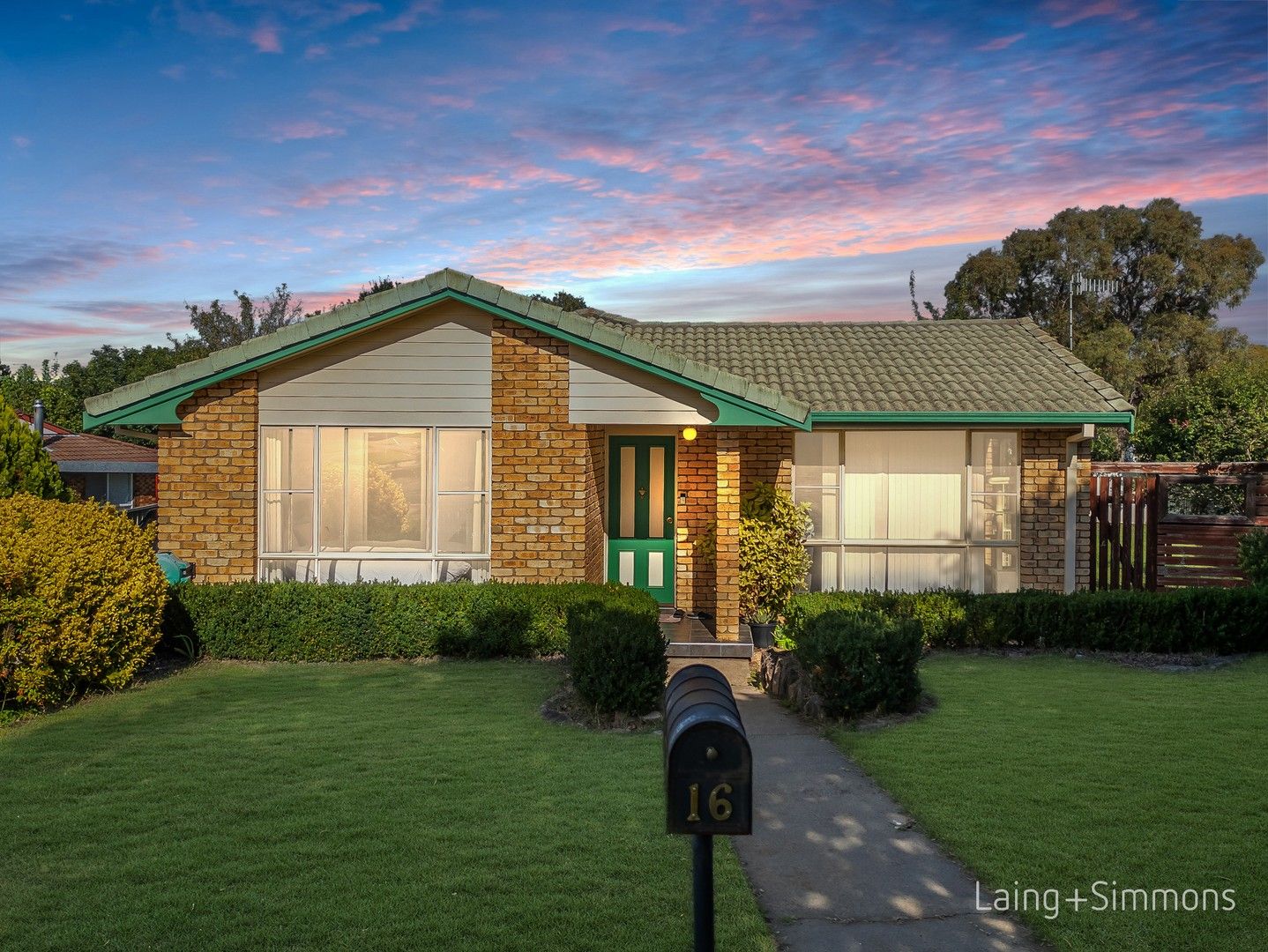 16 Verna Close, Armidale NSW 2350, Image 0