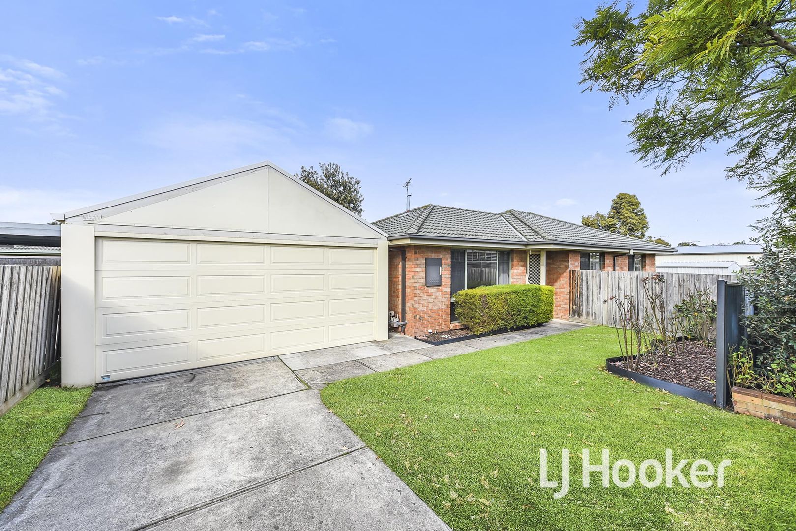 3 bedrooms House in 4 Joy Mews PAKENHAM VIC, 3810