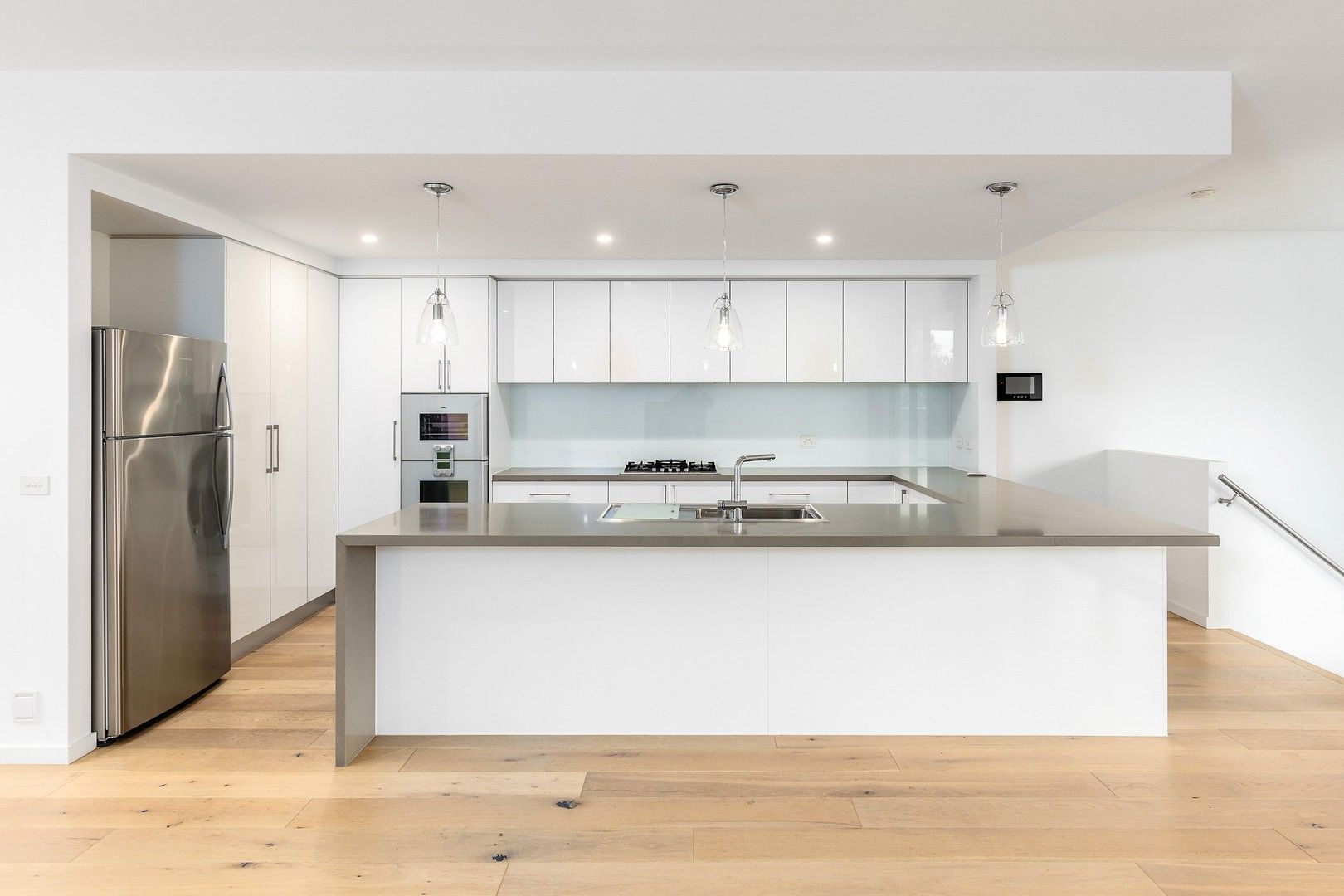 4 bedrooms Townhouse in 1/719 Point Nepean Road MCCRAE VIC, 3938