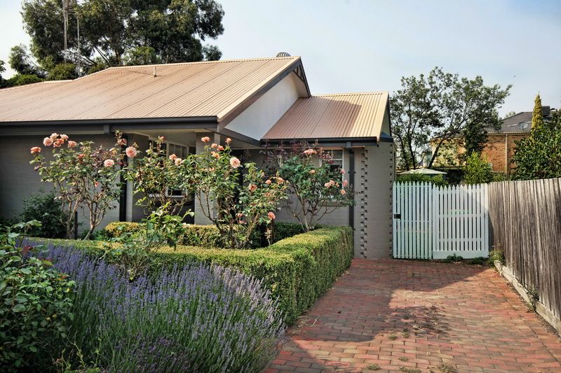 3/46 Forest Street, Woodend VIC 3442 Apartment For Rent 490 Domain