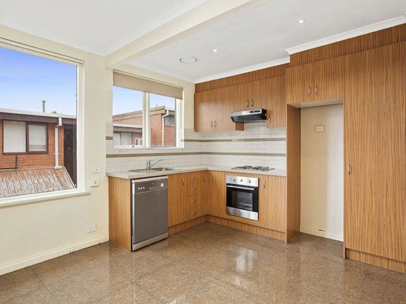 2 bedrooms Apartment / Unit / Flat in 2/612 Moreland Road, BRUNSWICK WEST VIC, 3055