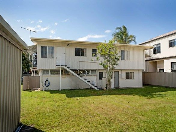 Picture of 28 Muscovey Avenue, PARADISE POINT QLD 4216