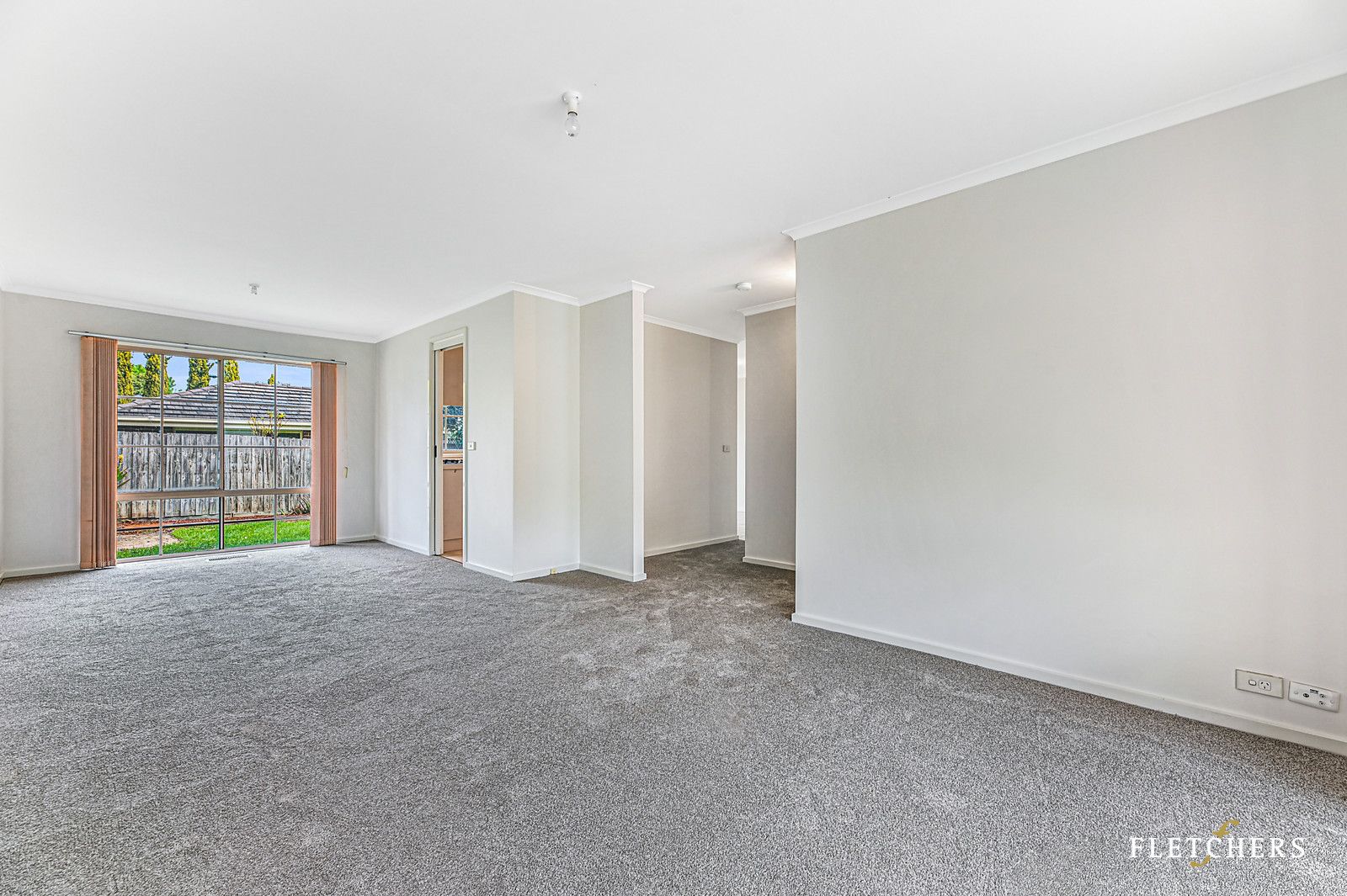 2/23 Plumer Street, Croydon VIC 3136, Image 2