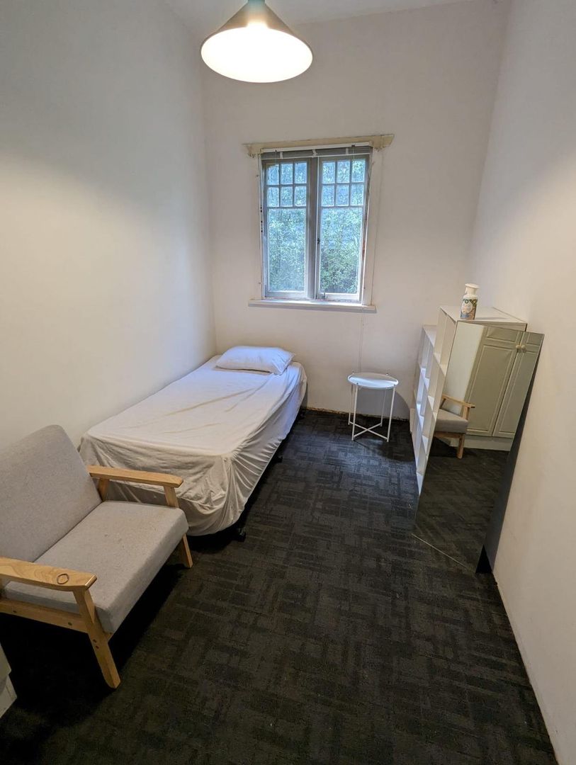 Room 2/435 Station Street, Box Hill VIC 3128 - Studio For Rent - $225 ...
