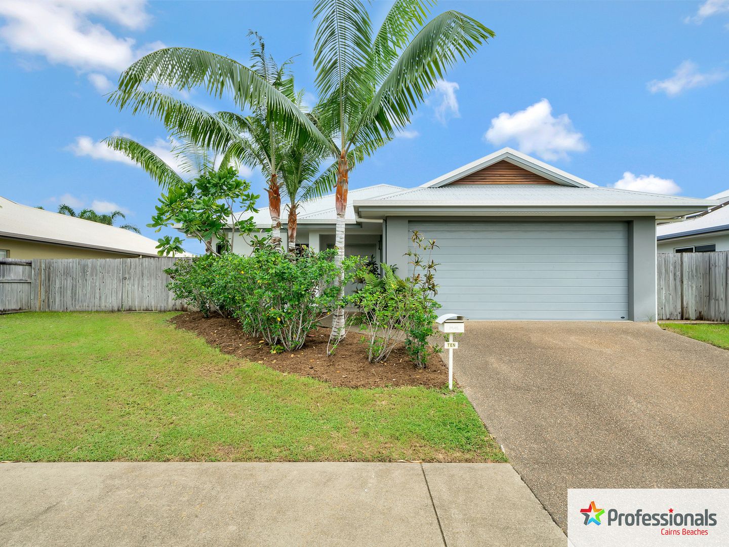 10 Totley Chase, Trinity Park QLD 4879, Image 1