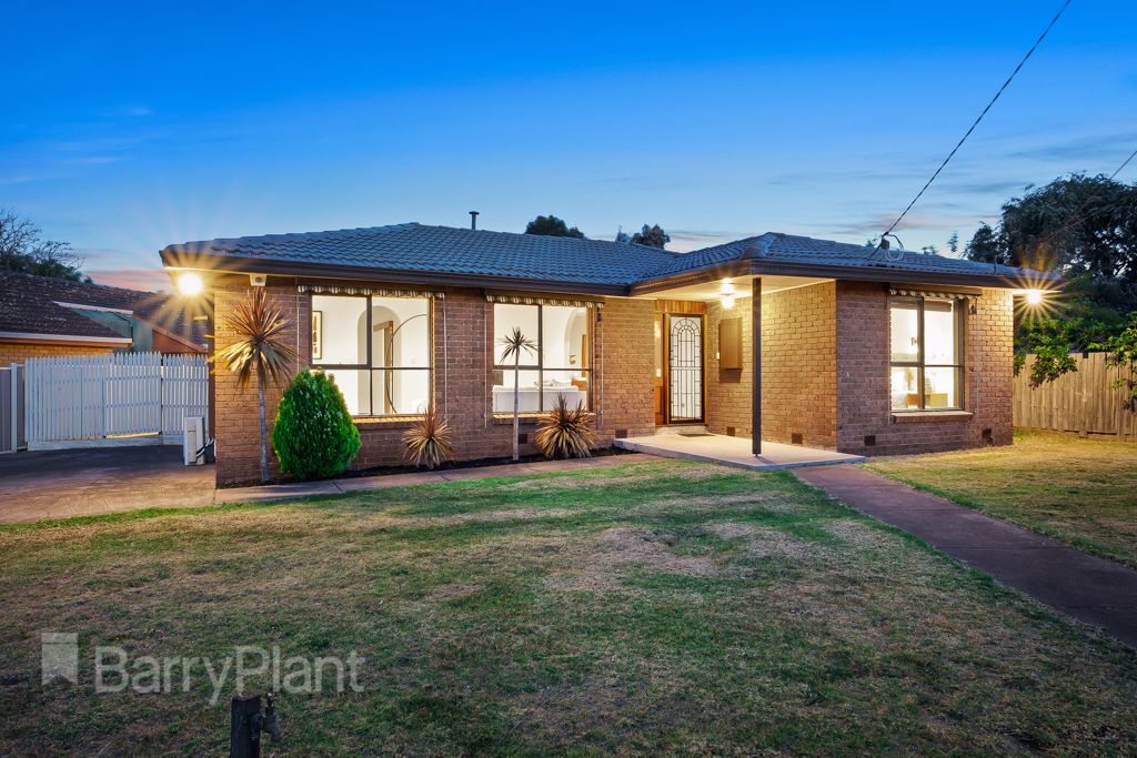 4 Bundeena Avenue, Kealba VIC 3021, Image 1