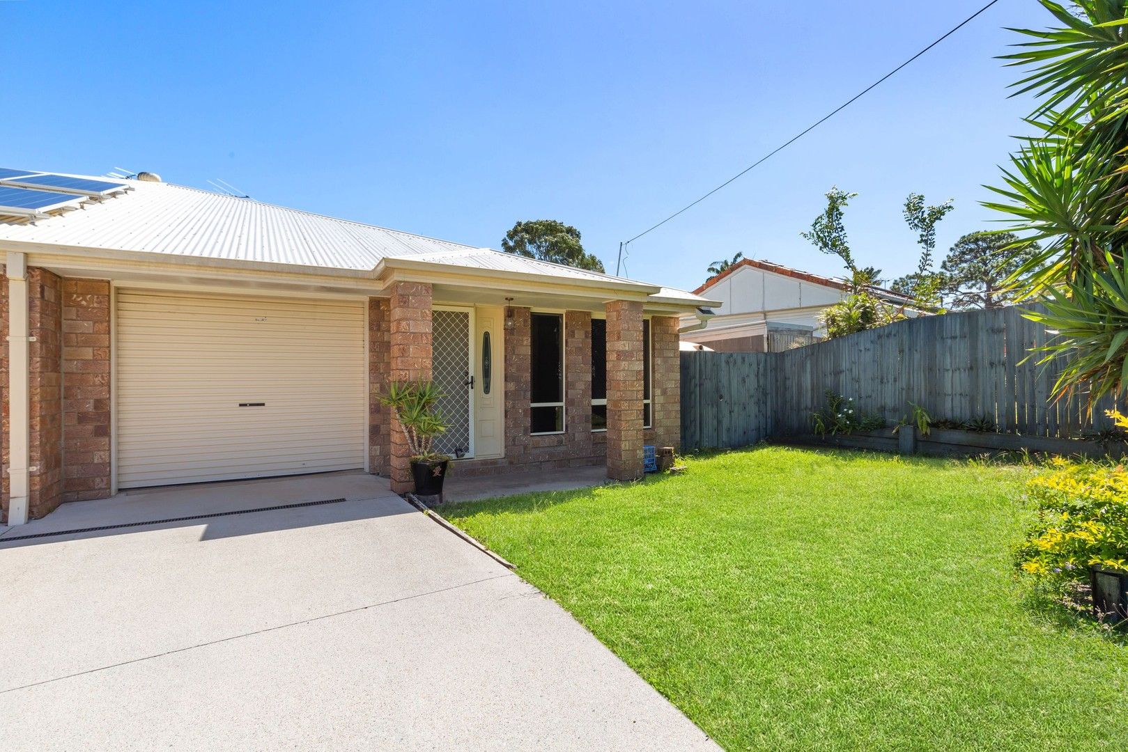 4 bedrooms House in 2/6 Prenter KIPPA-RING QLD, 4021