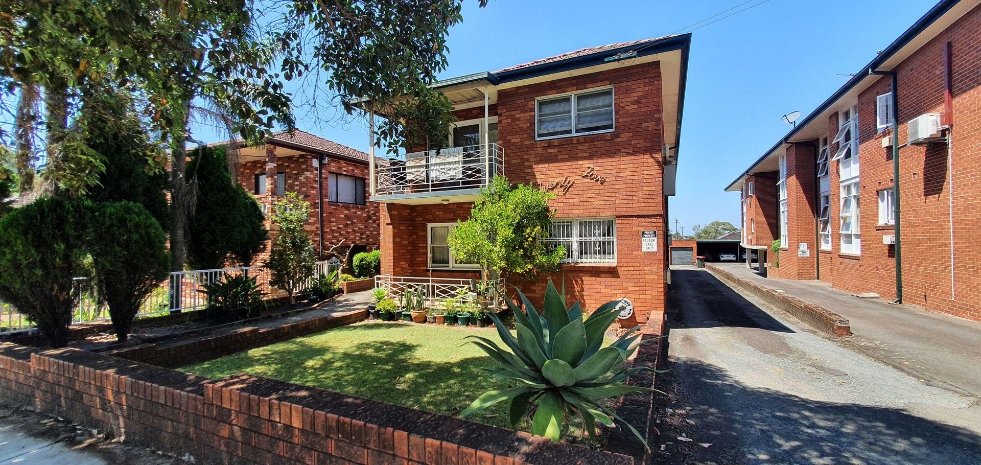 3 bedrooms Apartment / Unit / Flat in 2/25 Gladstone Street BEXLEY NSW, 2207