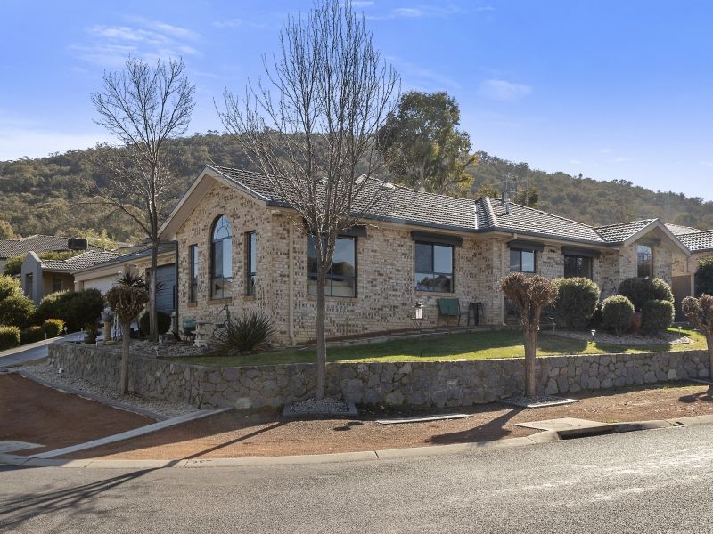 2 Umina Place, Jerrabomberra NSW 2619, Image 2