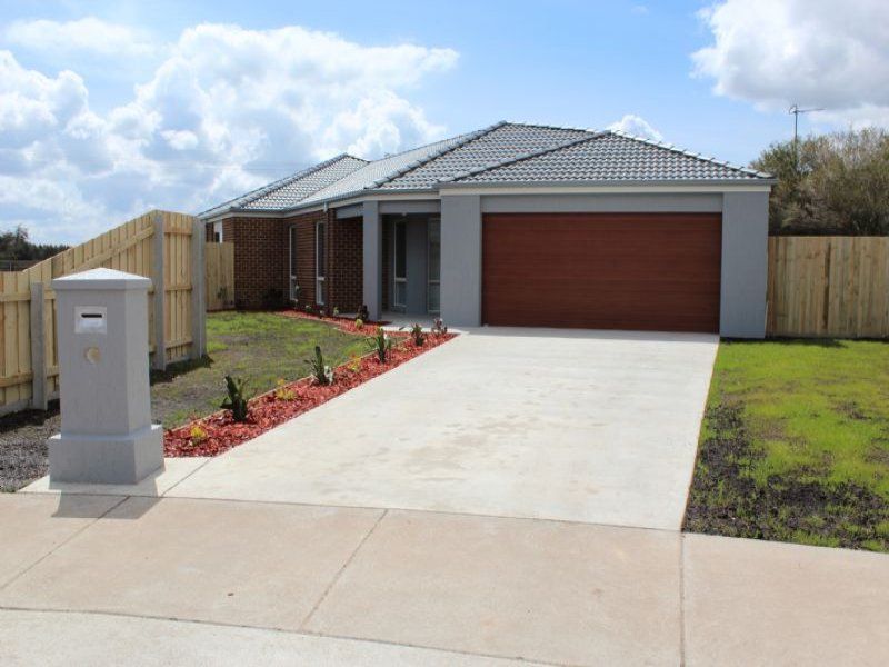8B Carlyle Court, Morwell VIC 3840