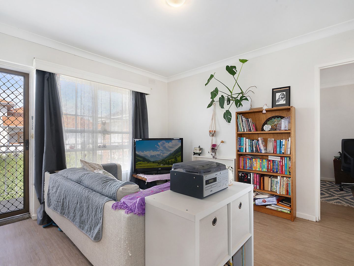 10/3 Guthrie Street, Brunswick West VIC 3055, Image 2