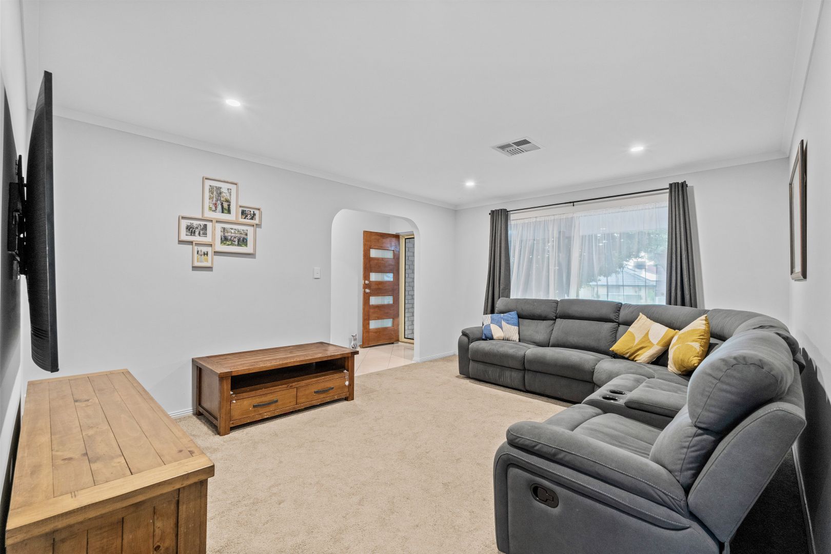 19 Sylvan Circuit, Noarlunga Downs SA 5168, Image 2