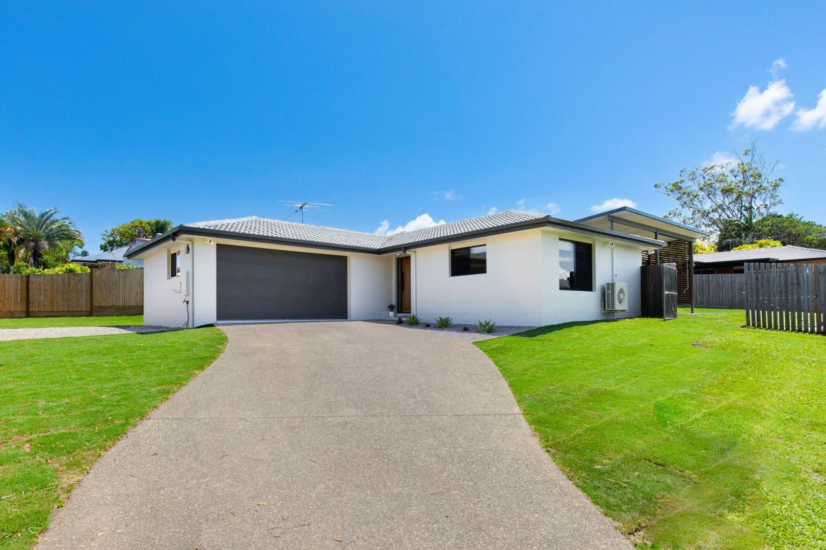 4 bedrooms House in 6 Yungaba Place BRACKEN RIDGE QLD, 4017