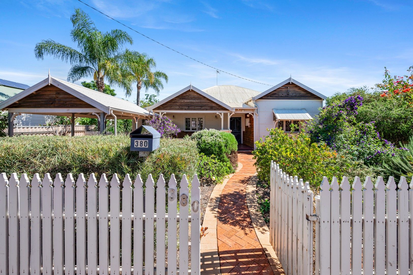 4 bedrooms House in 380 Egan Street KALGOORLIE WA, 6430