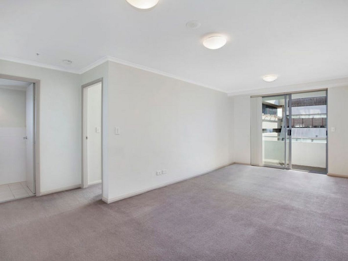 2 bedrooms Apartment / Unit / Flat in 1002/2-4 Atchison Street ST LEONARDS NSW, 2065