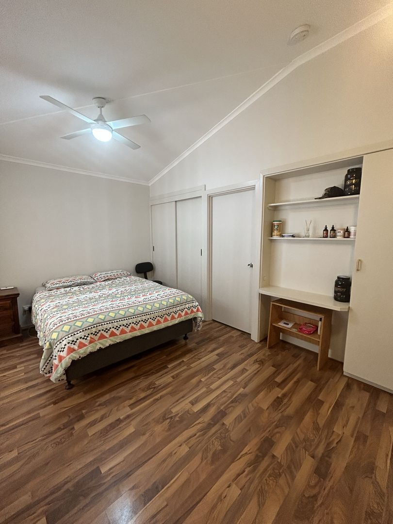 1/6-8 Kennebery Crescent, Roxby Downs SA 5725, Image 1
