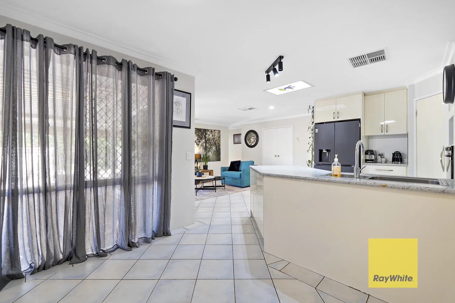 Additional image 8 of 4 Lakesend Road, Thornlie WA 6108