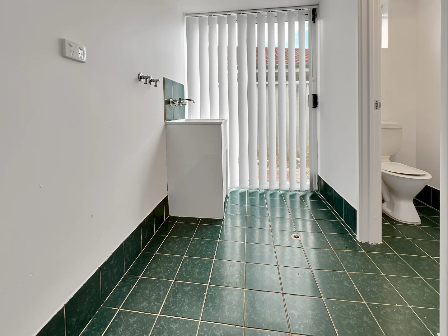 Additional image 10 of 59 Parkland Dr, Warnbro WA 6169