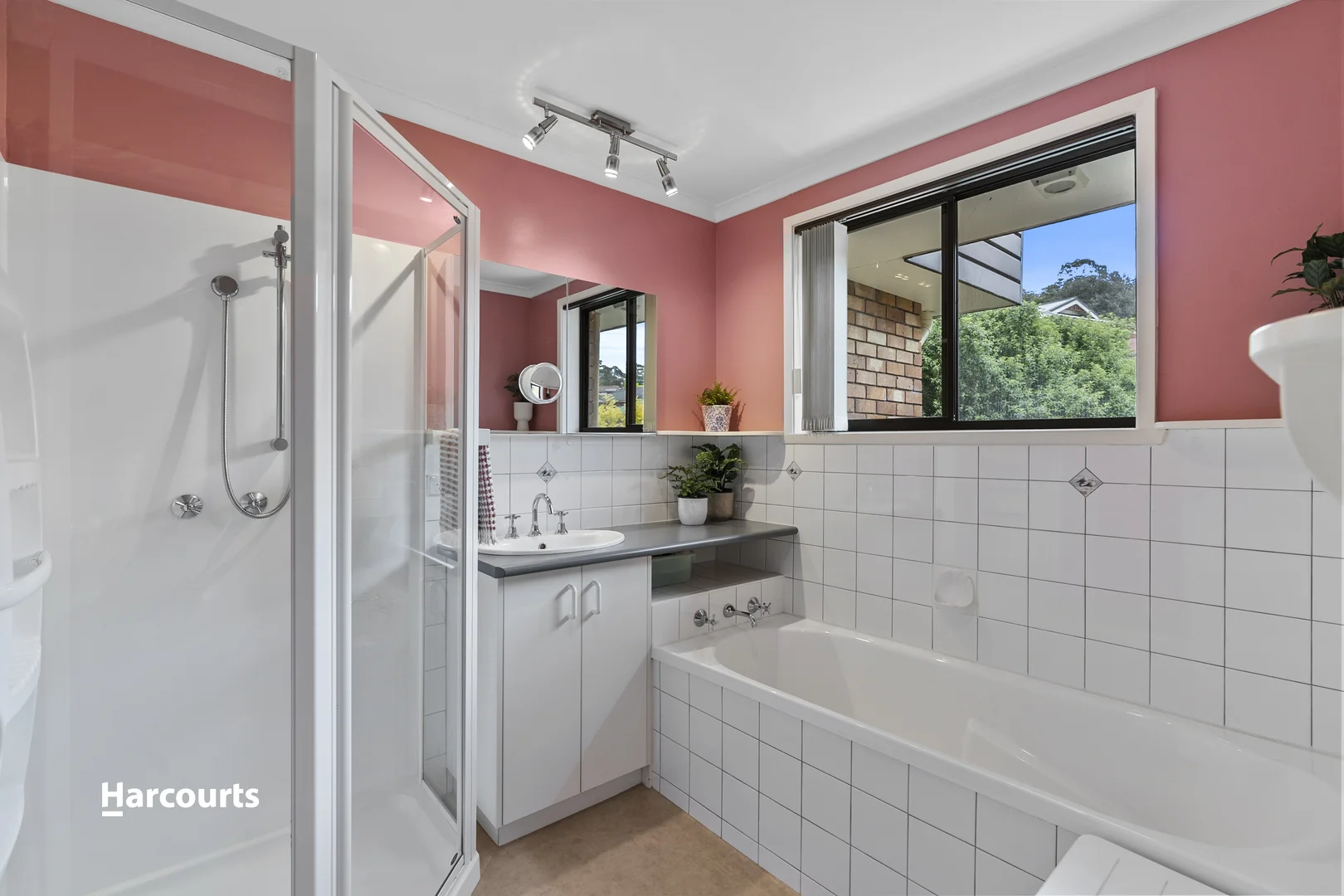 Additional image 18 of 10 Wagga Court, Howrah TAS 7018