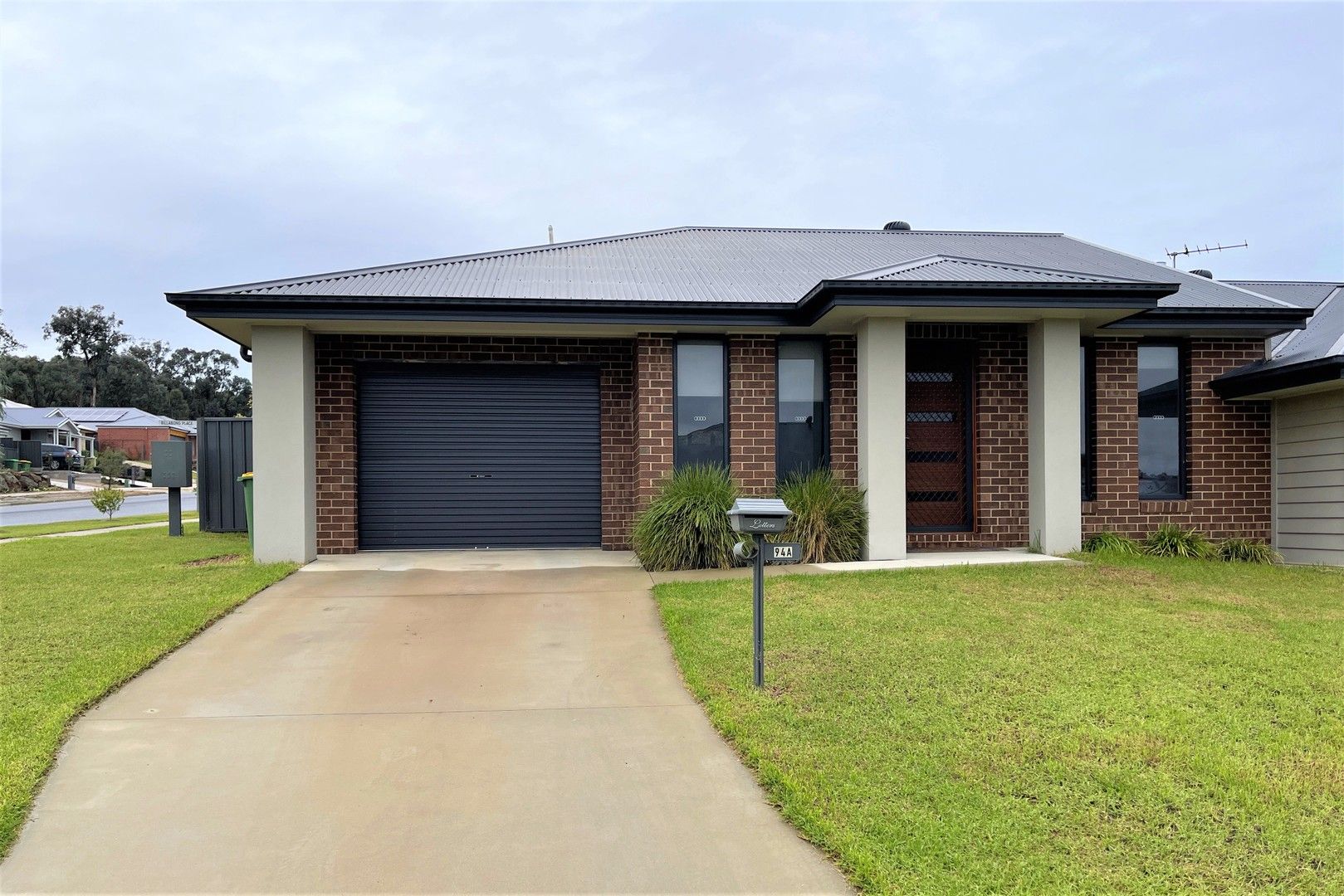 2 bedrooms Townhouse in 94a Riverboat Drive THURGOONA NSW, 2640