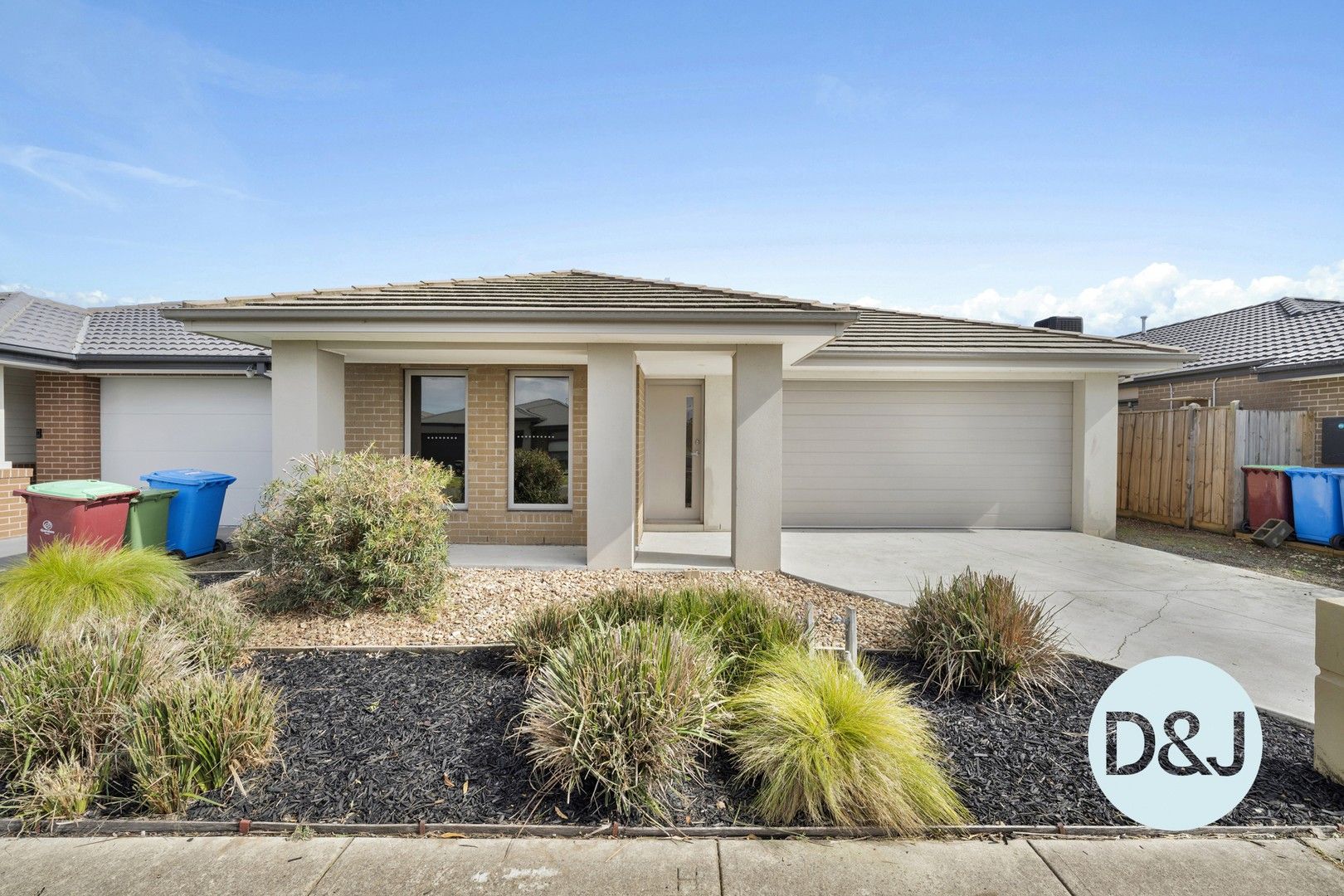 24 Simmental Drive, Clyde North VIC 3978, Image 0
