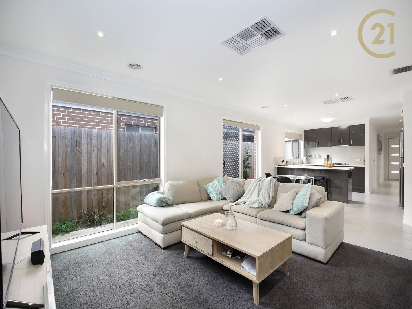 9 Orchid Street, Officer VIC 3809, Image 2
