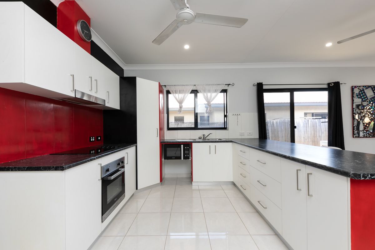 3 bedrooms House in 34 Myrtlewood Crescent ZUCCOLI NT, 0832