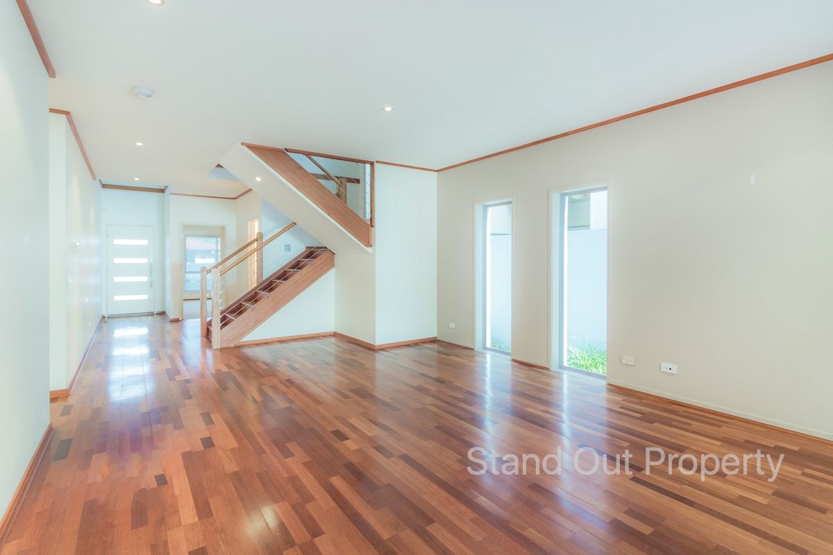 116/8 Spinnaker Drive, Sandstone Point QLD 4511, Image 1