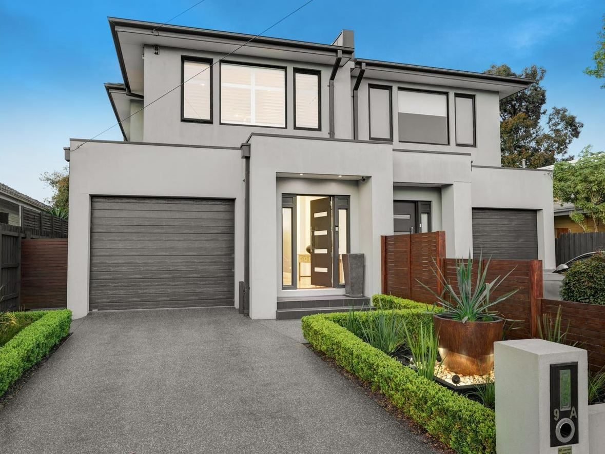 4 bedrooms Townhouse in 9A Glover Street BENTLEIGH EAST VIC, 3165