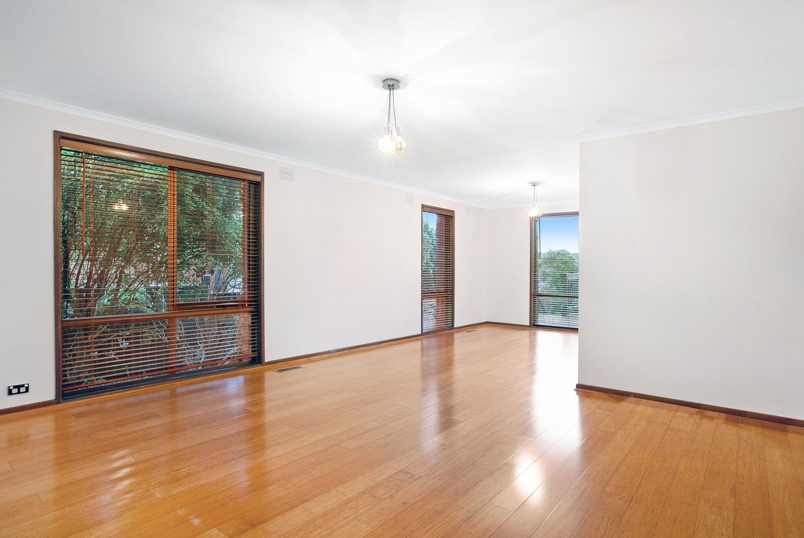 39 Manoel Avenue, Reservoir VIC 3073, Image 2