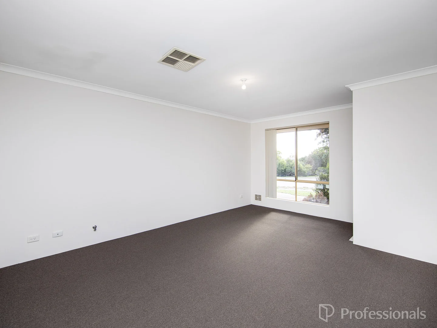 Additional image 10 of 43 Towerhill Road, Alexander Heights WA 6064