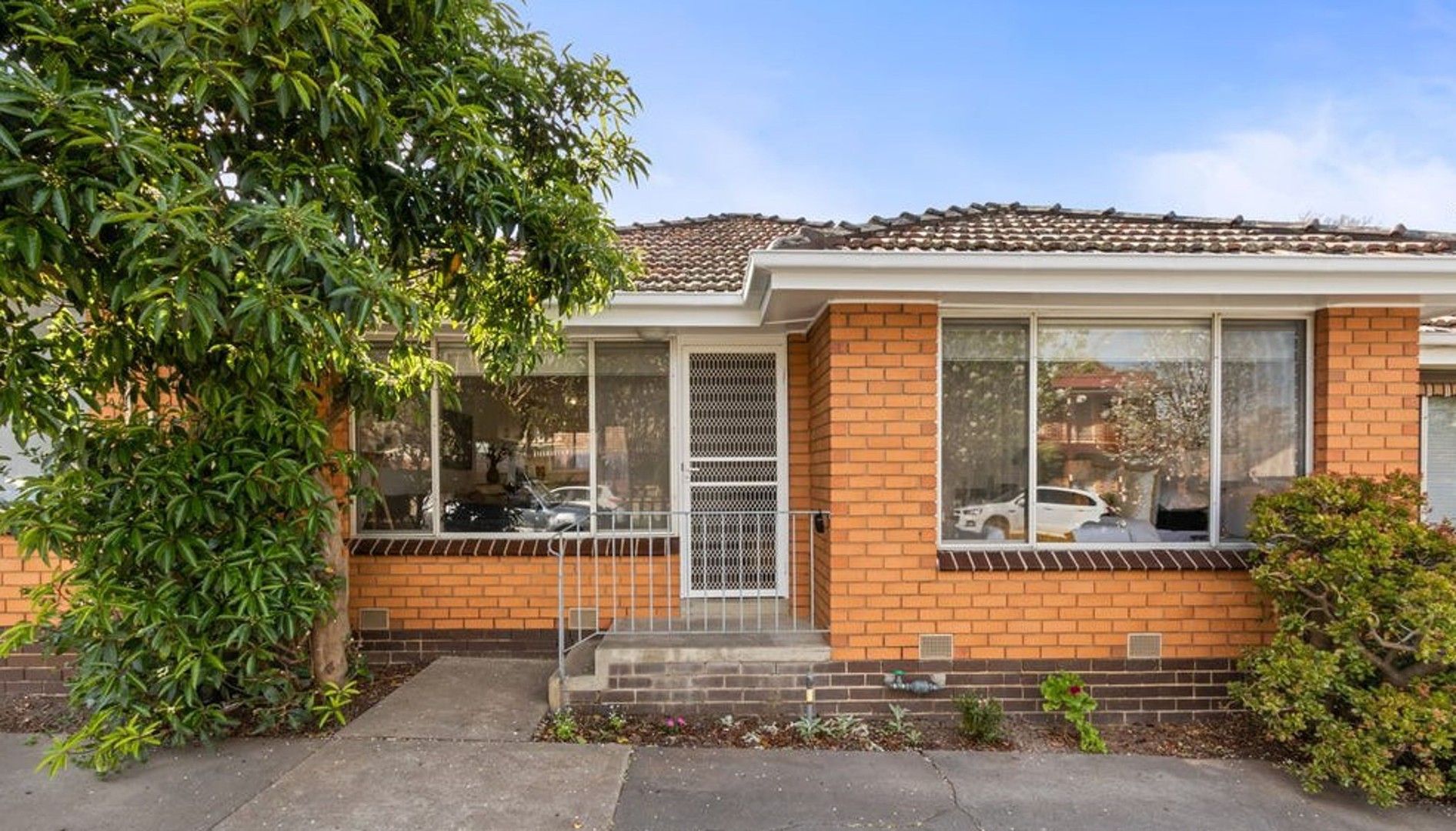 2 bedrooms Apartment / Unit / Flat in 3/53 Queen Street RESERVOIR VIC, 3073