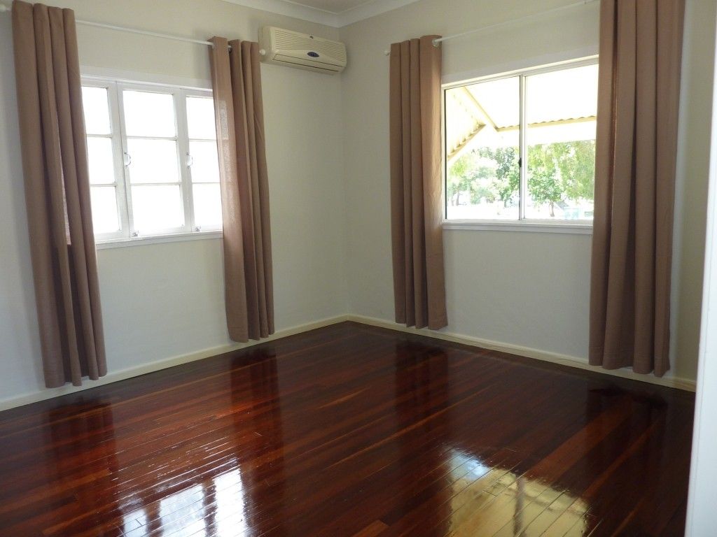 4/28 Sussex Street, Hyde Park QLD 4812, Image 2