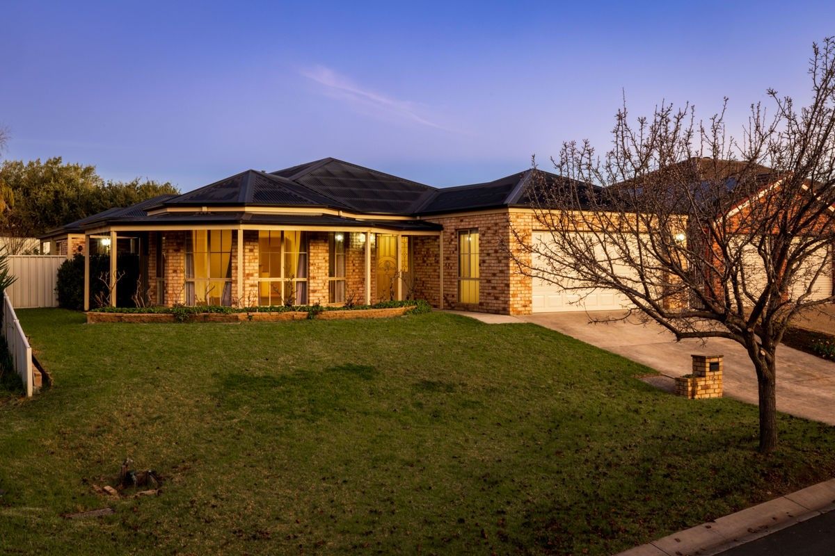 15 Winnell Crt, Thurgoona NSW 2640, Image 0