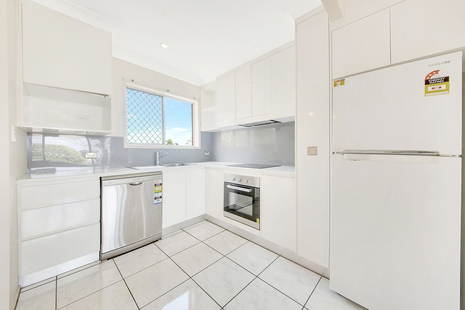 Unit 5/51 Harbour Tce, Gladstone Central QLD 4680, Image 2