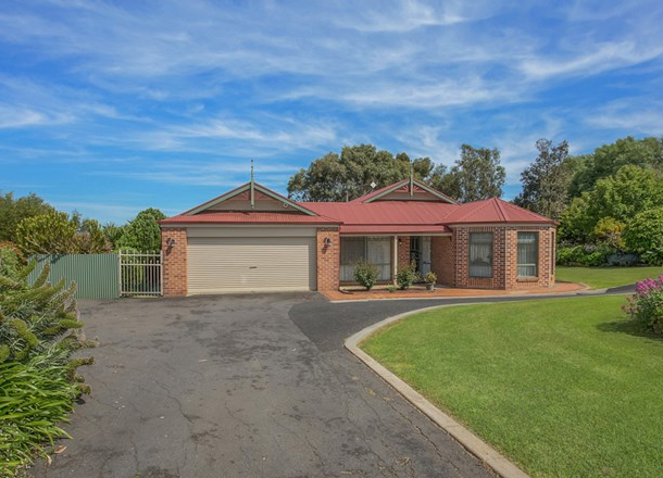 26 Kiaman Close, Bushfield VIC 3281