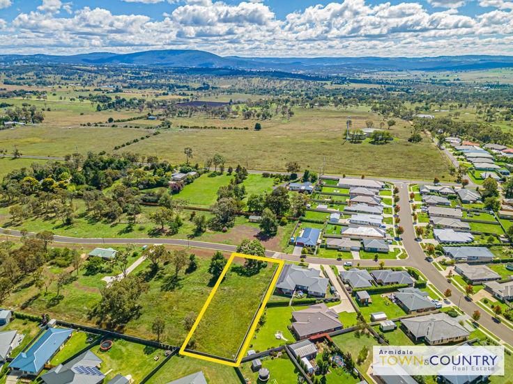 7 The Woodlands on Campbell, Armidale NSW 2350, Image 2