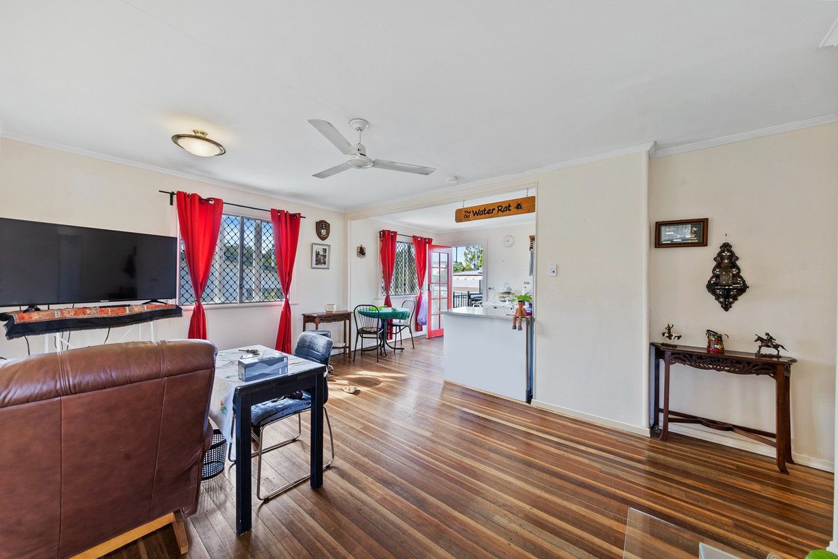 107 Blackall Street, Basin Pocket QLD 4305 House For Rent 550 Domain