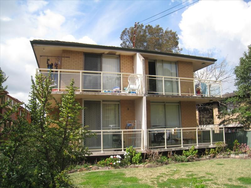 2 bedrooms Apartment / Unit / Flat in 10/18 Hampstead Rd HOMEBUSH WEST NSW, 2140