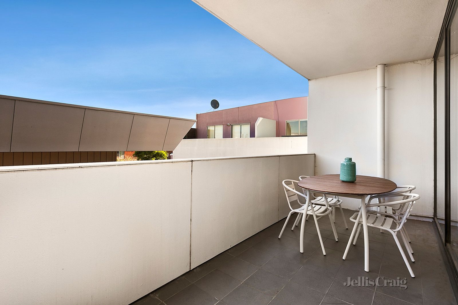 211/255 Racecourse Road, Kensington VIC 3031, Image 2