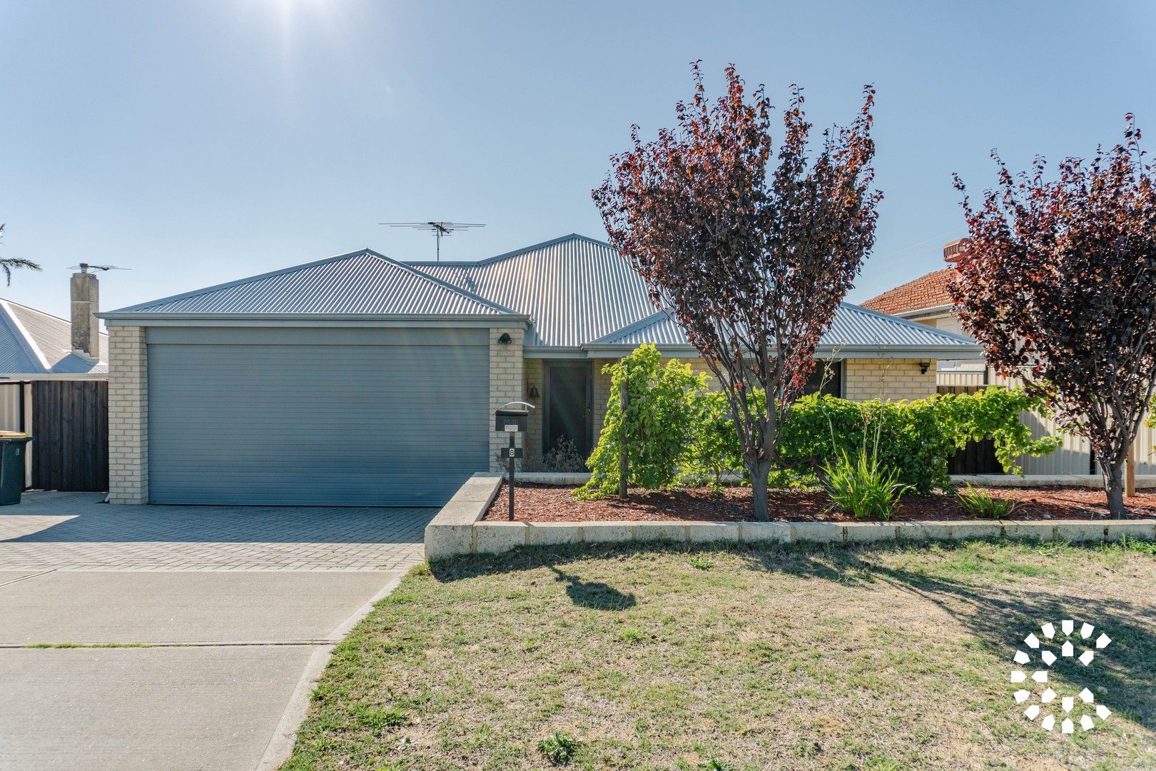 3 bedrooms House in 8 Rocke Street COOLBELLUP WA, 6163