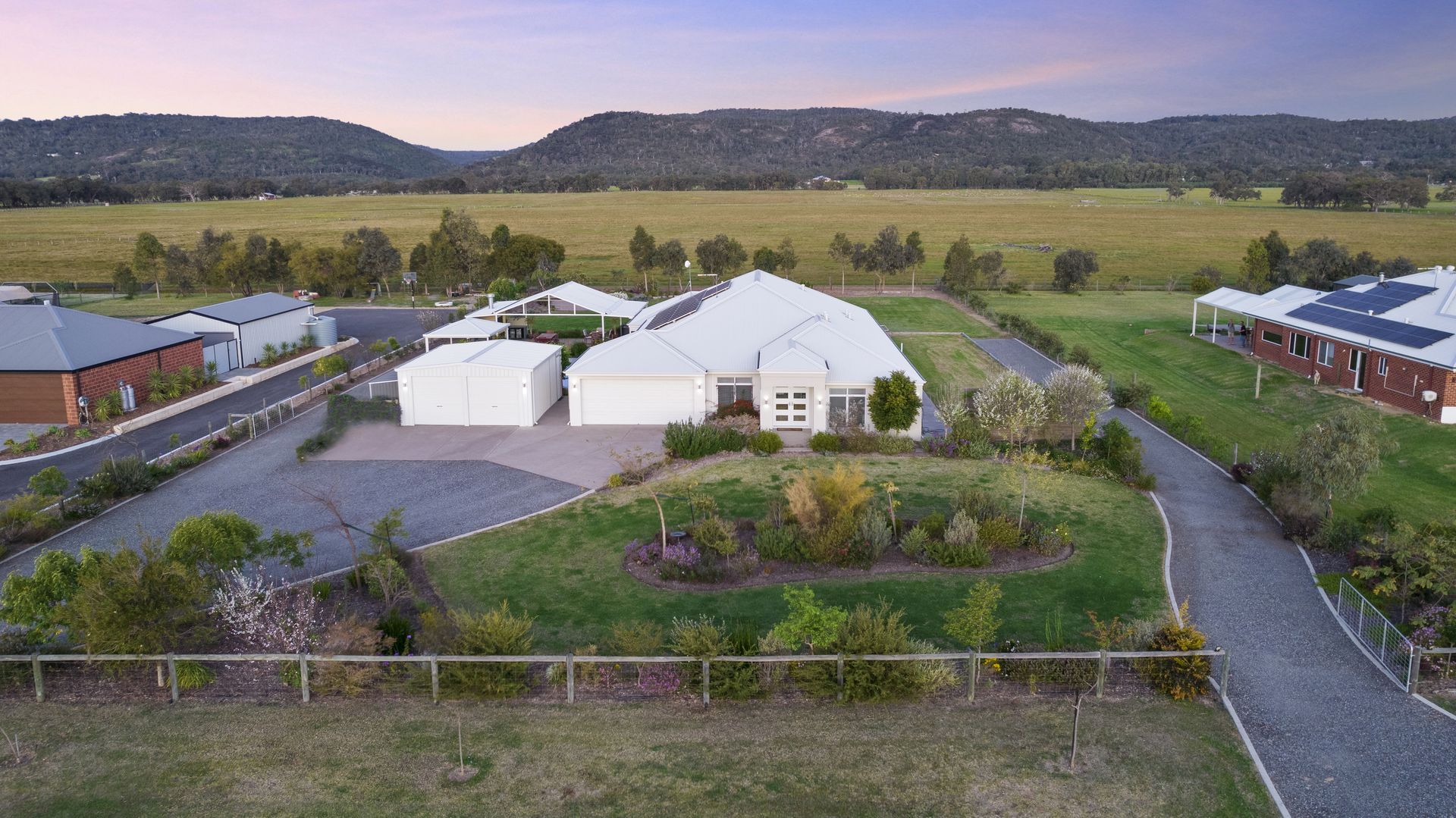 98 Rangeview Loop, Serpentine WA 6125, Image 1