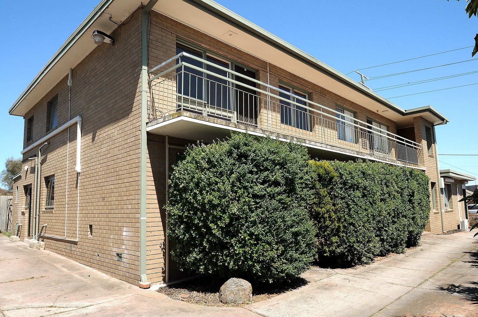 2 bedrooms Apartment / Unit / Flat in 4/130 Warrigal Road MENTONE VIC, 3194