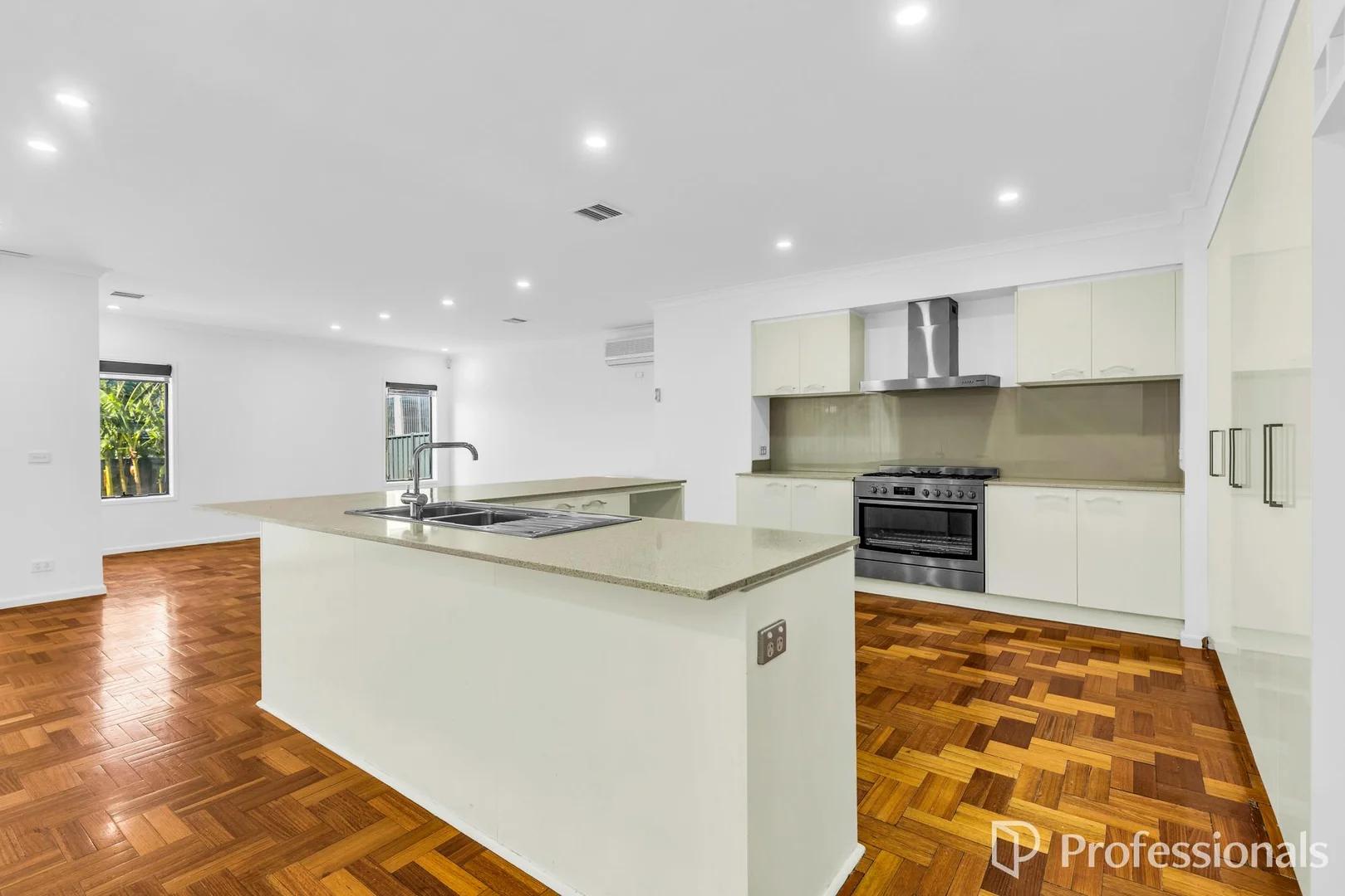 Additional image 4 of 26 Narooma Avenue, Burnside VIC 3023