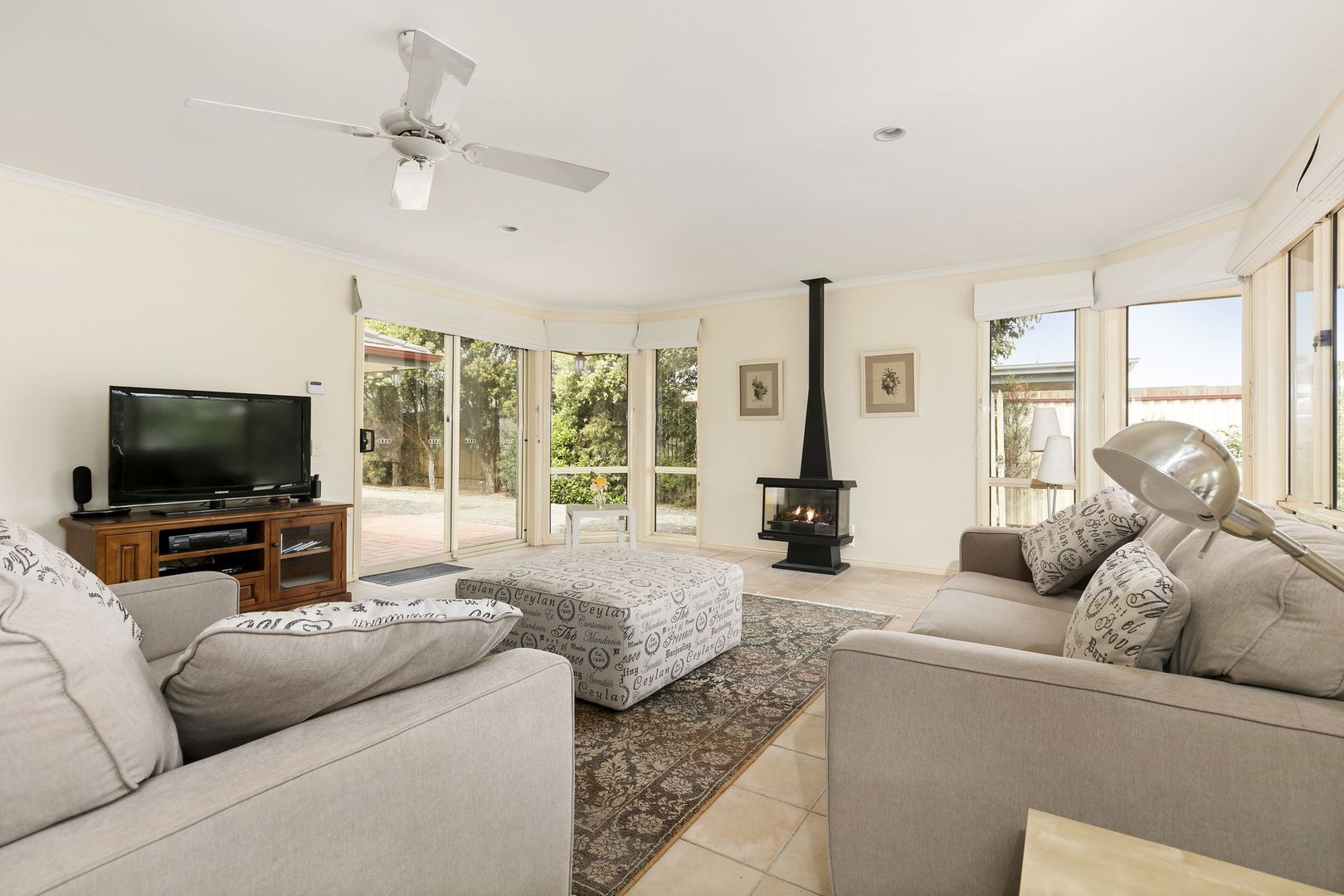 10 Bridge St, Balnarring Beach VIC 3926, Image 2