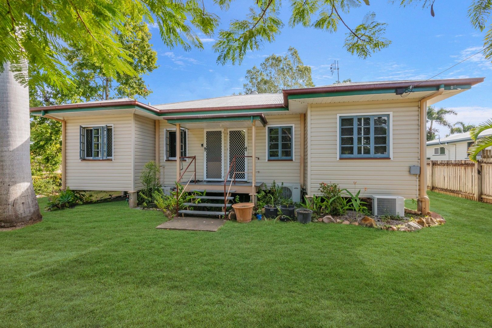 2 bedrooms Duplex in 1/7 O'Reilly Street MUNDINGBURRA QLD, 4812