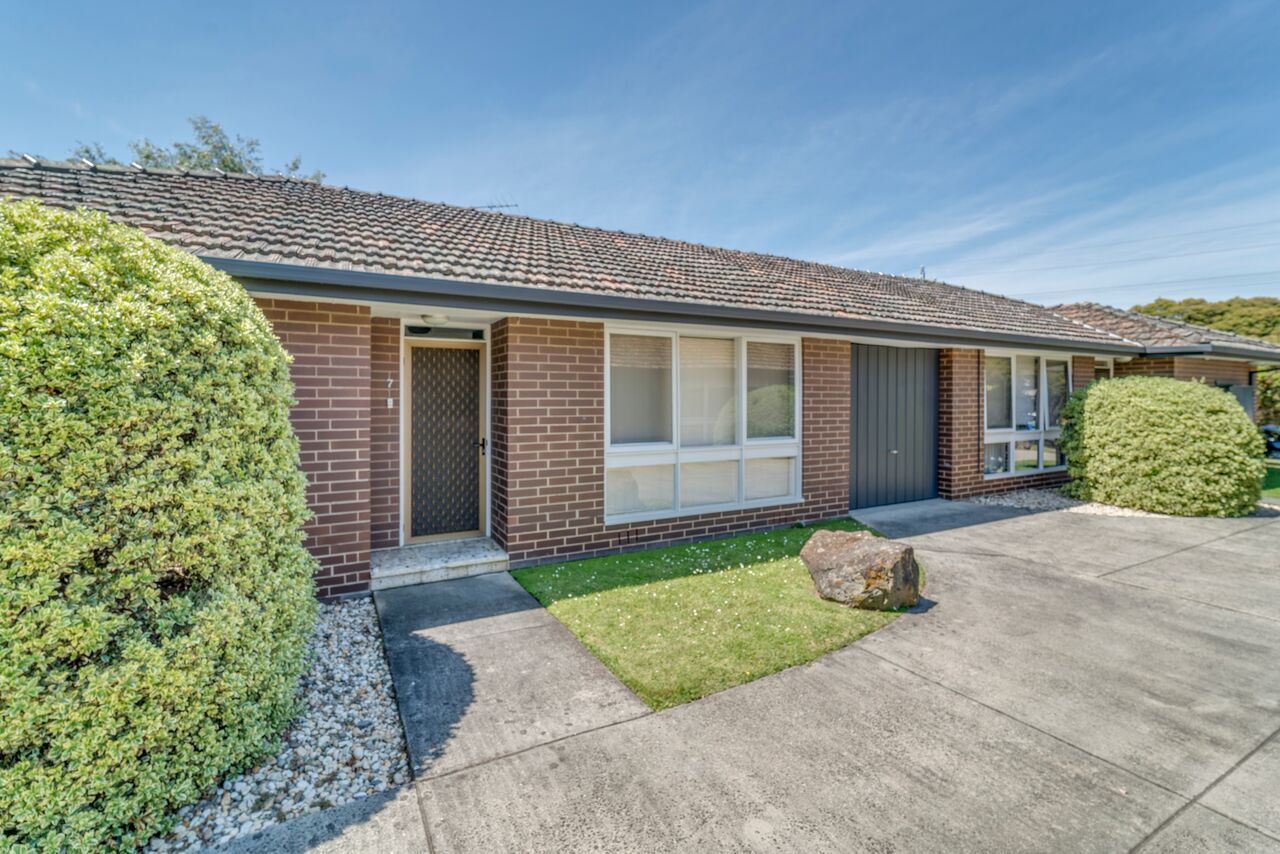 2 bedrooms Villa in 7/5-7 Ames Avenue CARNEGIE VIC, 3163